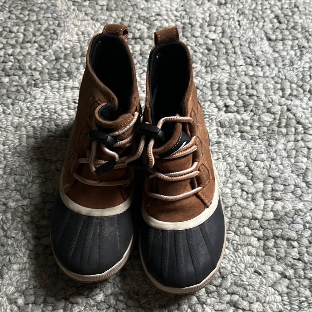 Sorel Tan and Black Out and About Kid’s boots